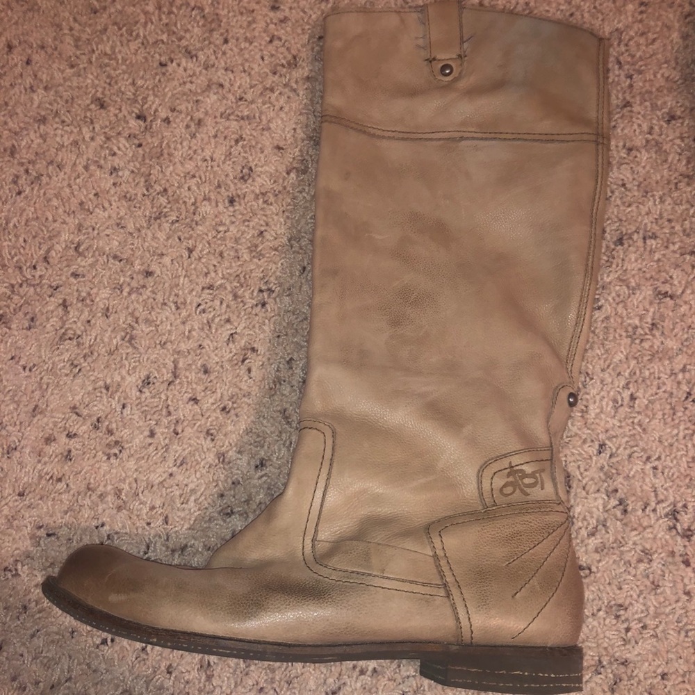 Women’s boots